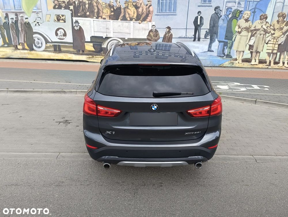 BMW X1 xDrive25i Sport Line - 20