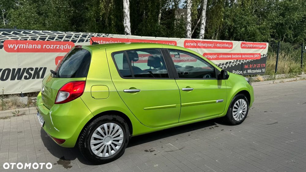 Renault Clio - 2