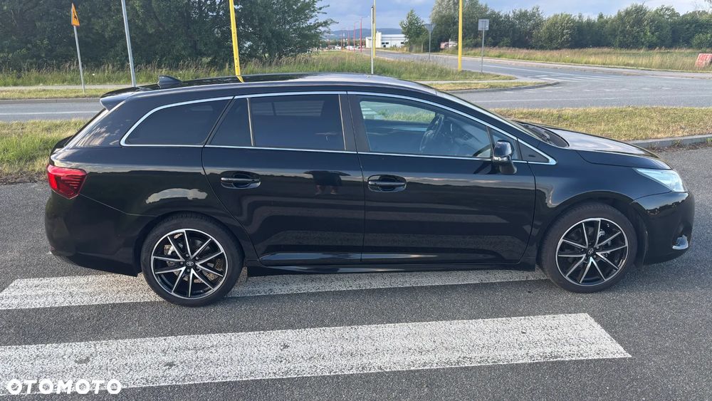 Toyota Avensis 1.8 Premium MS - 7