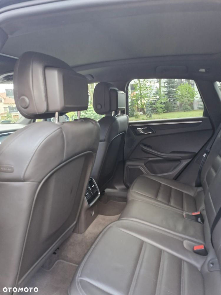 Porsche Macan - 10