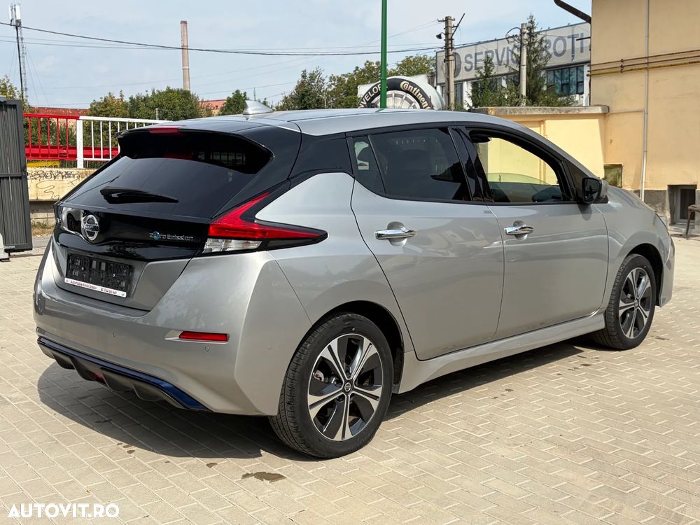 Nissan LEAF 62 kWh e+ N-Connecta - 14