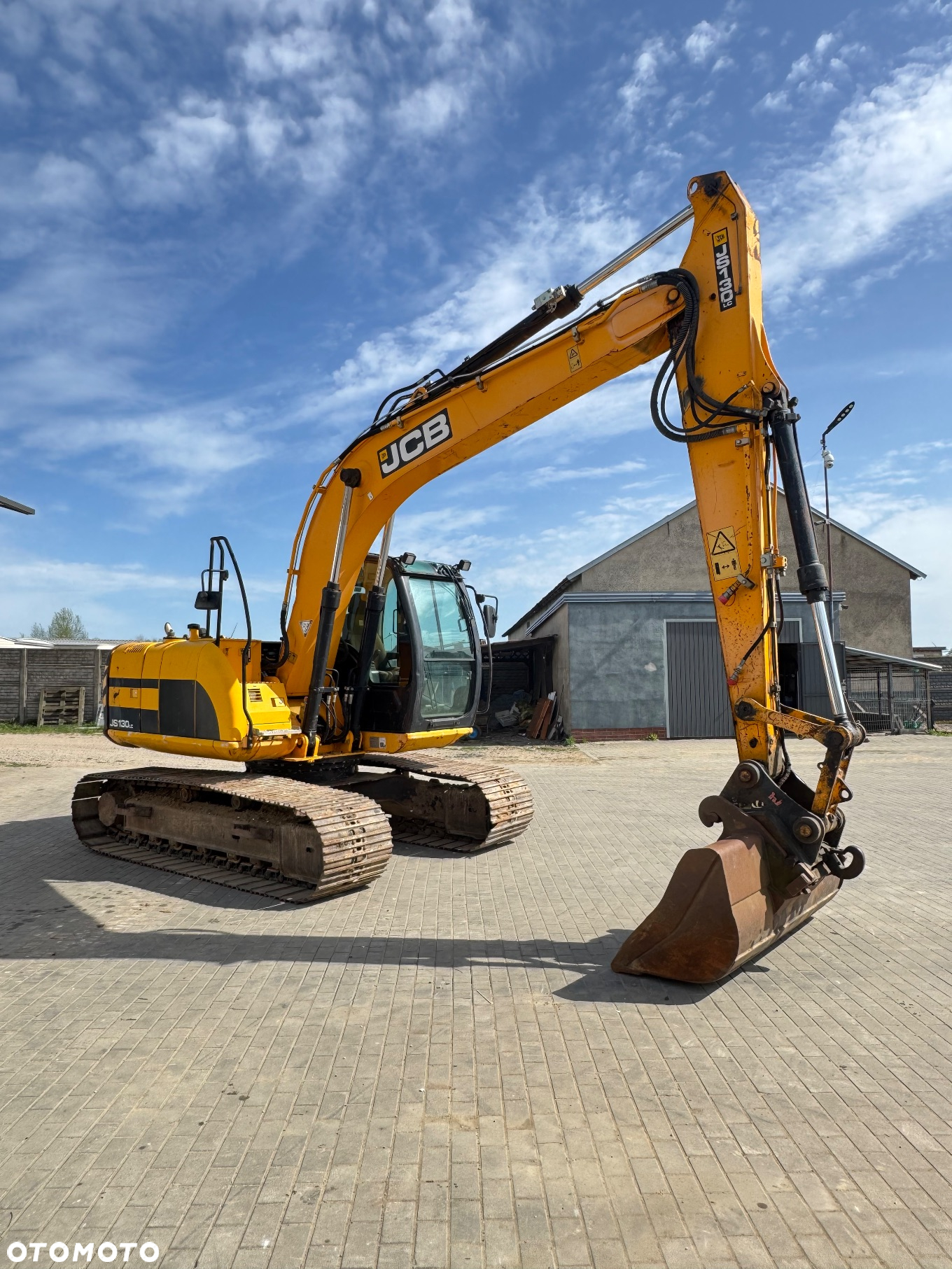 JCB JS 130 LC - 8