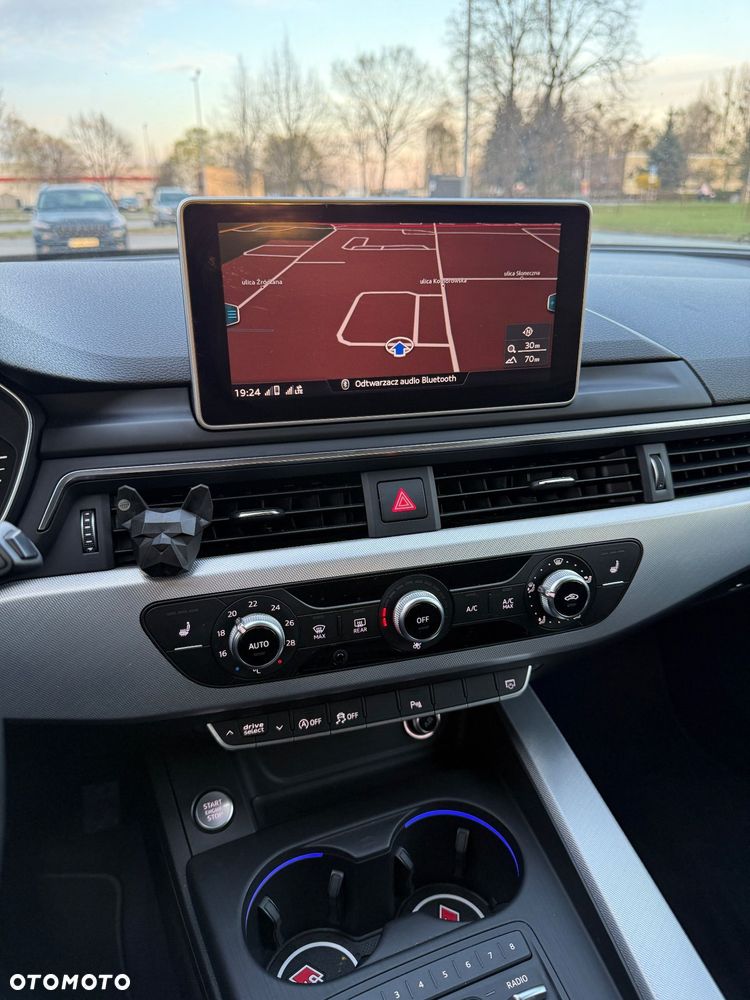 Audi A4 Avant 2.0 TDI S tronic - 12