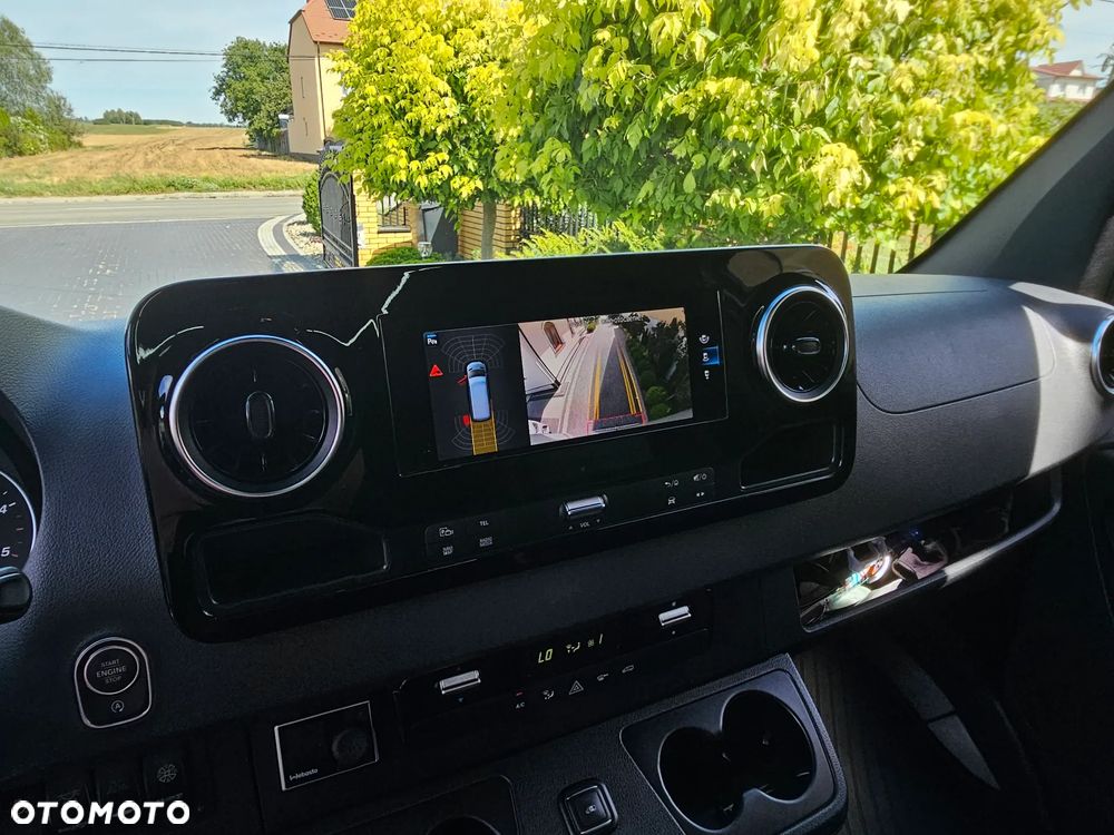 Mercedes-Benz Sprinter - 28