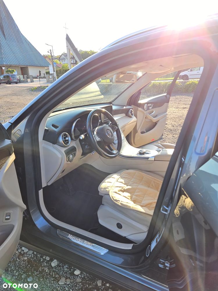 Mercedes-Benz GLC 300 4Matic 9G-TRONIC - 12