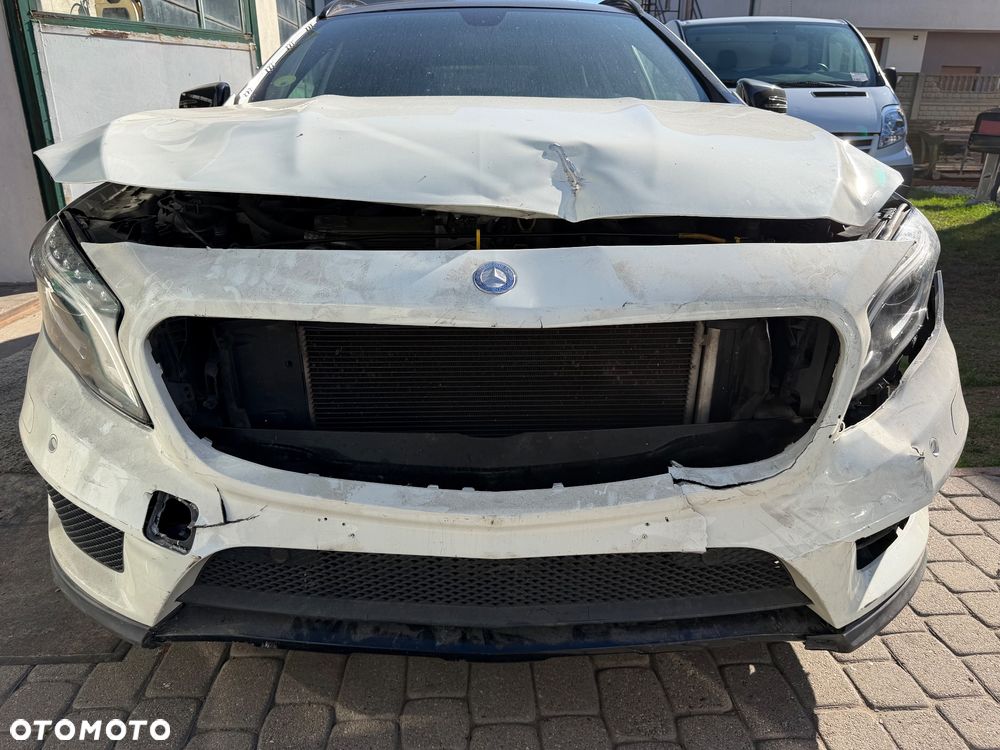 Mercedes-Benz GLA 220 CDI 7G-DCT AMG Line - 3