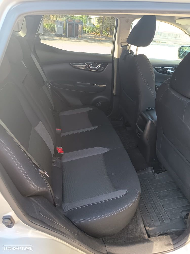 Nissan Qashqai 1.3 DIG-T N-Connecta J18 - 21