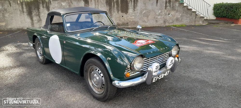 Triumph TR4 - 4
