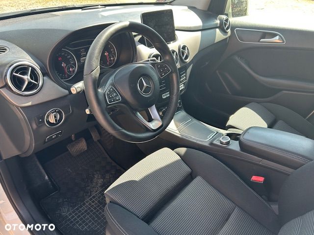 Mercedes-Benz Klasa B 180 (CDI) d 7G-DCT - 9