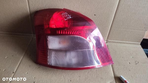 Lampa lewy tył Toyota Vitz