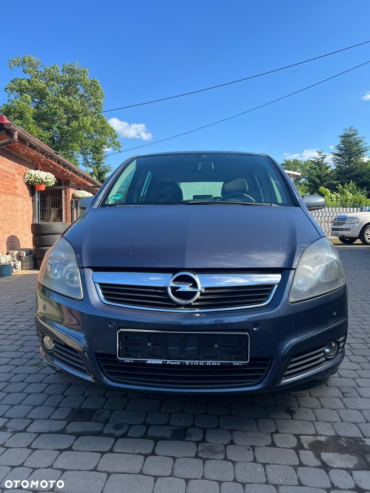 Opel Zafira 1.8 Family - 2