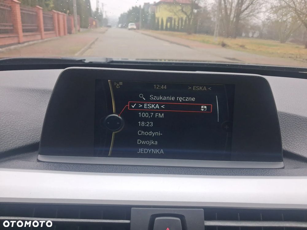 BMW Seria 3 318d Sport Line - 27