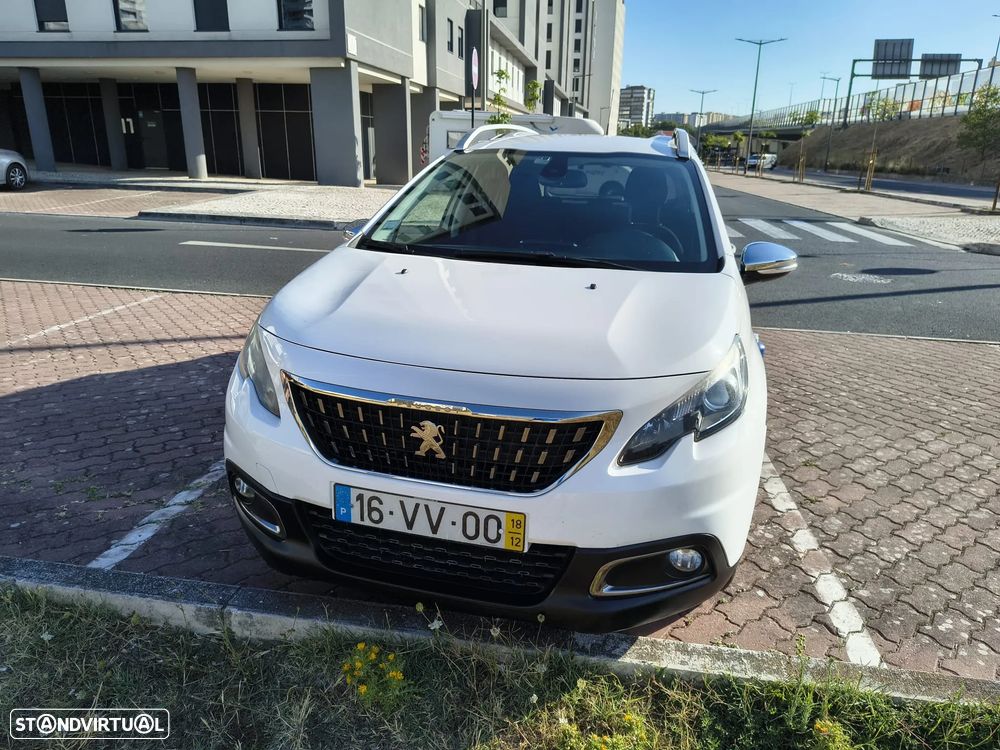 Peugeot 2008 1.2 PureTech Style - 1