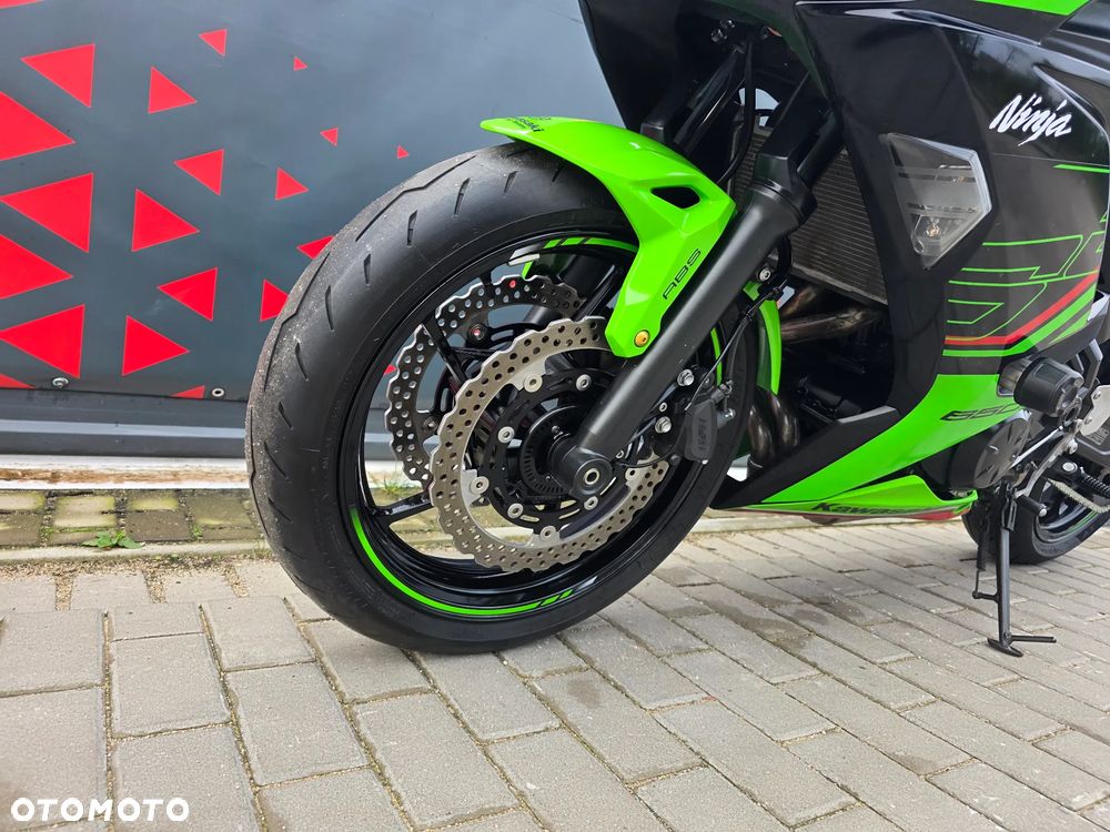 Kawasaki Ninja - 13
