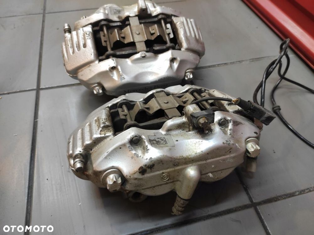 MERCEDES S-KLASA W221 LIFT 3.0CDI ZACISK PRAWY LEWY PRZÓD ZACISKI KOMPLET - 4