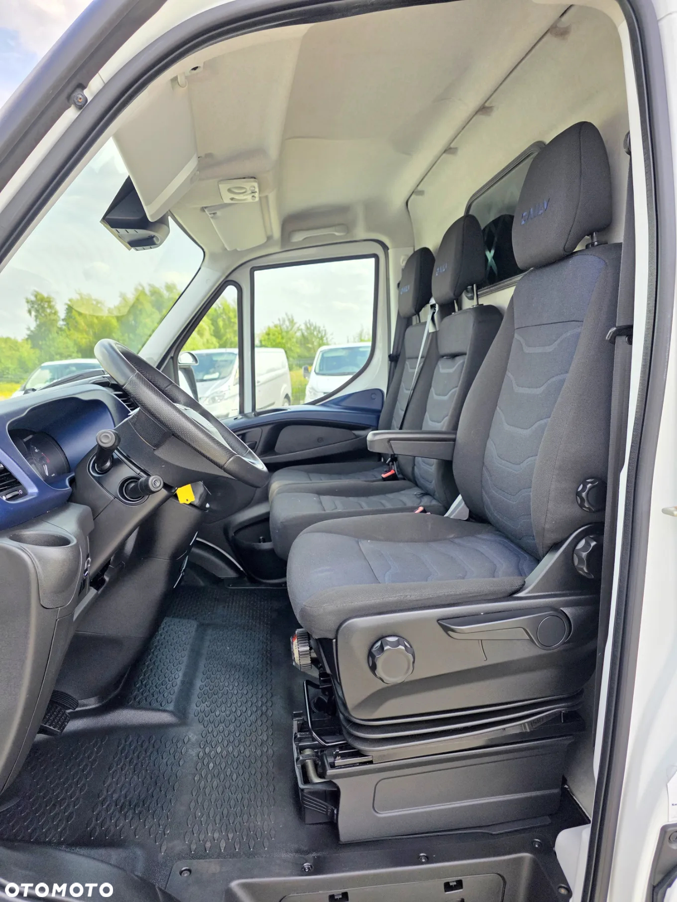 Iveco 35-160  2,3 HPI 160 KONNY ŚREDNIAK WYSOKI KLIMA WEBASTO 2 X BOCZNE DRZWI 8 BIEGOWY HIMATIC GWARANCJA - 10