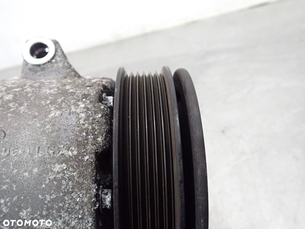 SPRĘŻARKA KLIMATYZACJI TOYOTA COROLLA E15 - 7