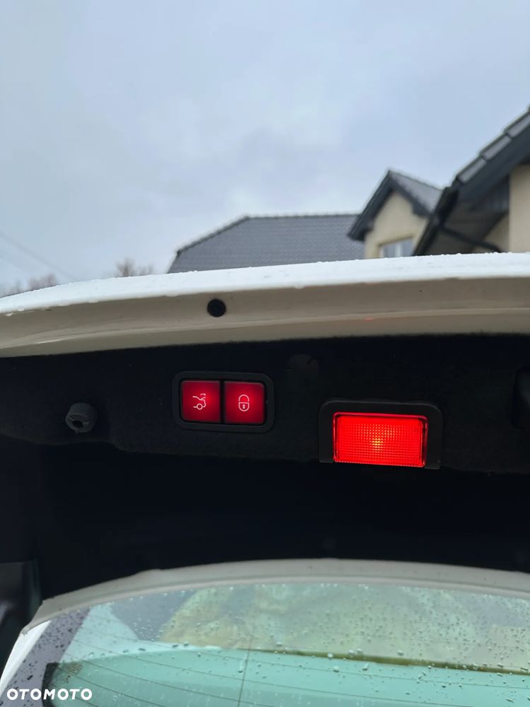 Mercedes-Benz Klasa C 180 7G-TRONIC - 20