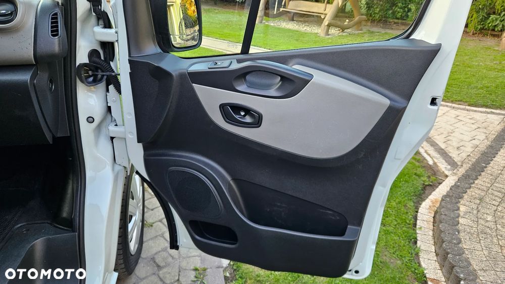 Renault Trafic 1,6 120KM BezAdblue L2 Długi Nawi Kamera Parktronik Hak - 24