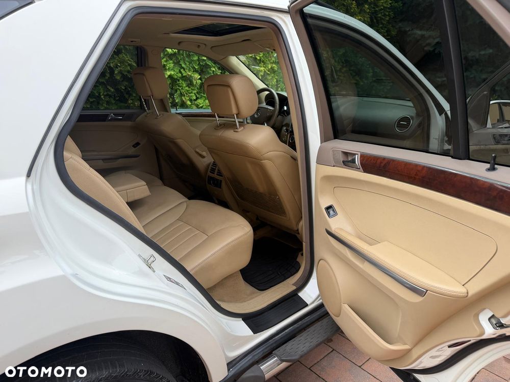 Mercedes-Benz ML 500 4-Matic - 14