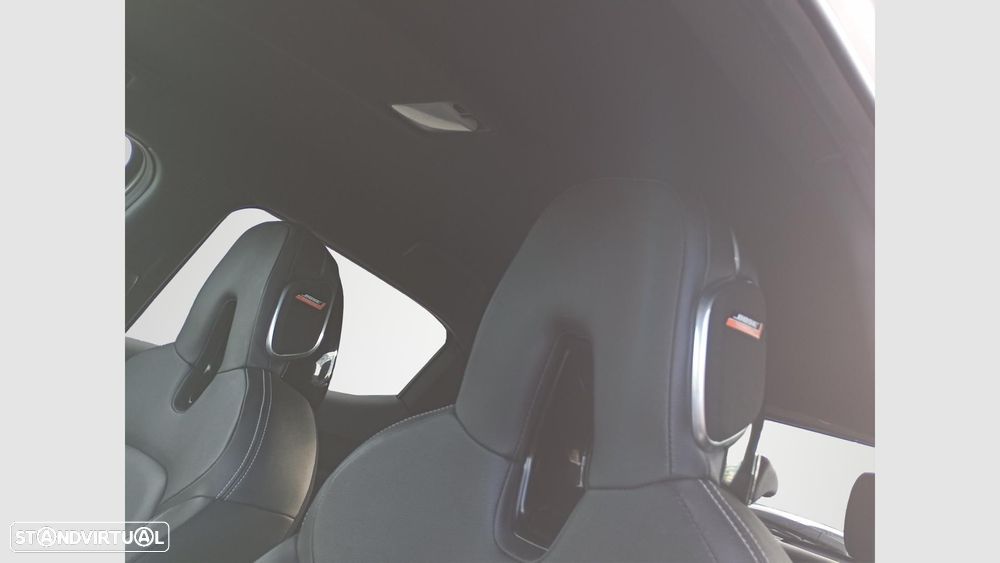 Nissan Juke 1.0 DIG-T Tekna - 10