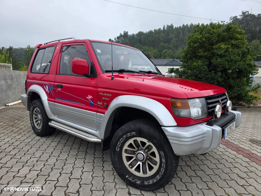 Mitsubishi Pajero 2.5 TDi GLS - 2