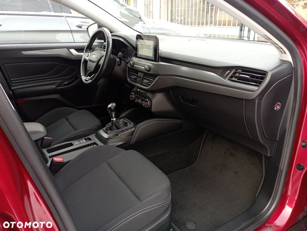 Ford Focus 1.0 EcoBoost Titanium ASS - 9