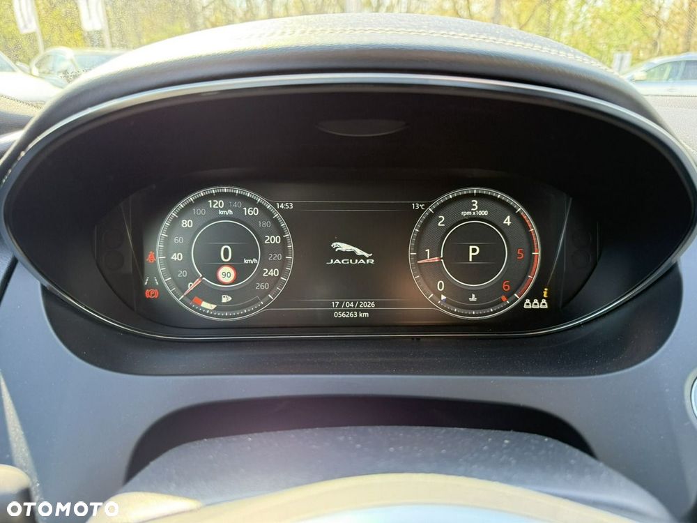 Jaguar E-Pace - 30