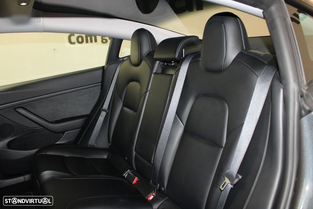 Tesla Model 3 Long Range Tração Traseira - 27