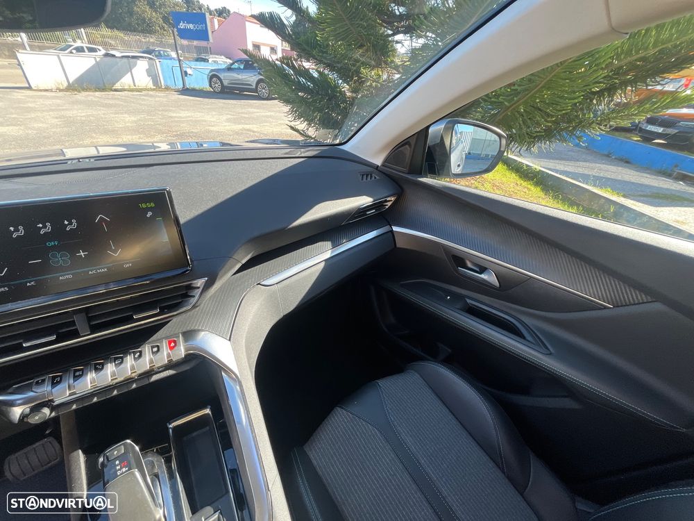 Peugeot 3008 1.6 Hybrid Allure Pack e-EAT8 - 33