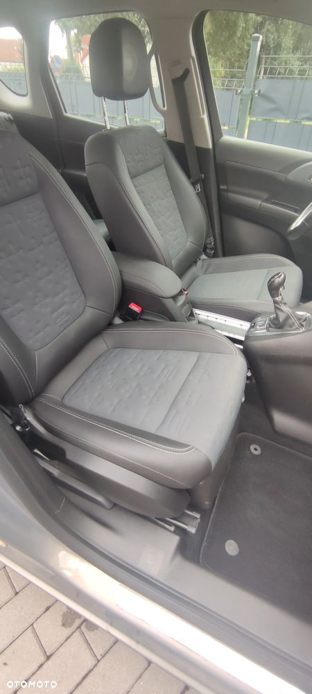 Opel Meriva - 24