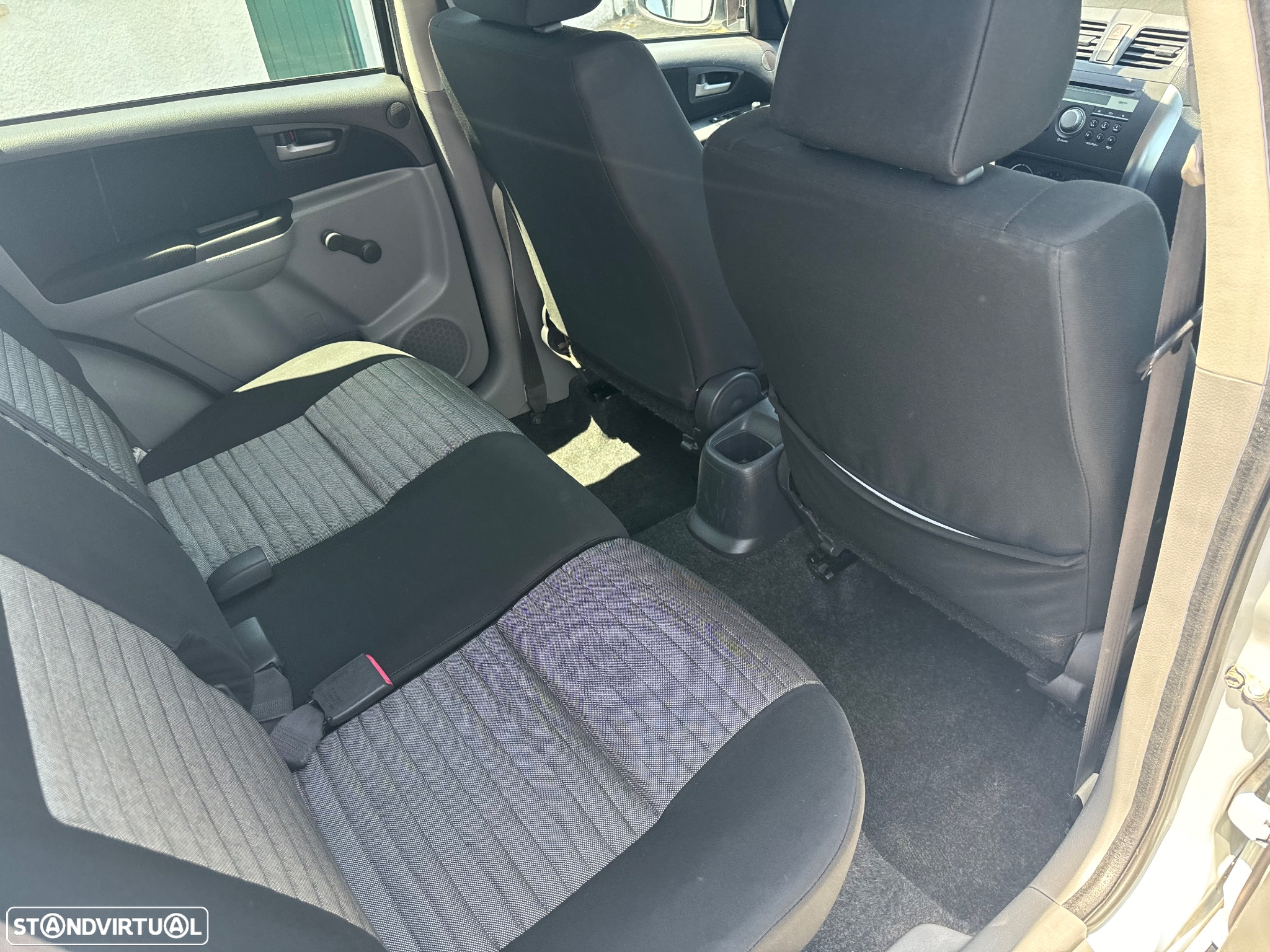 Suzuki SX4 1.6 DDiS GLA Outdoor Line - 27