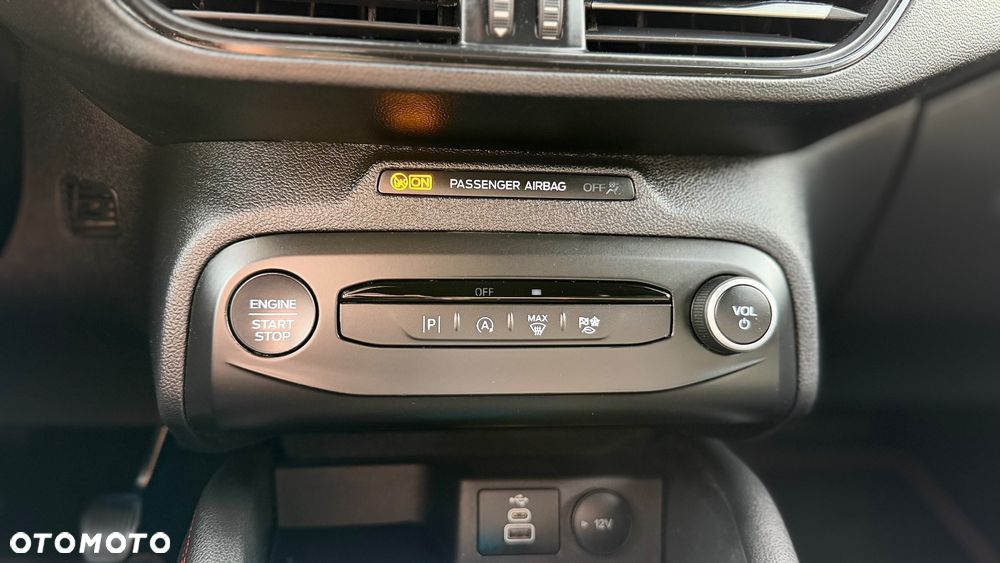 Ford Focus ver-1-0-ecoboost-mhev-st--line - 16