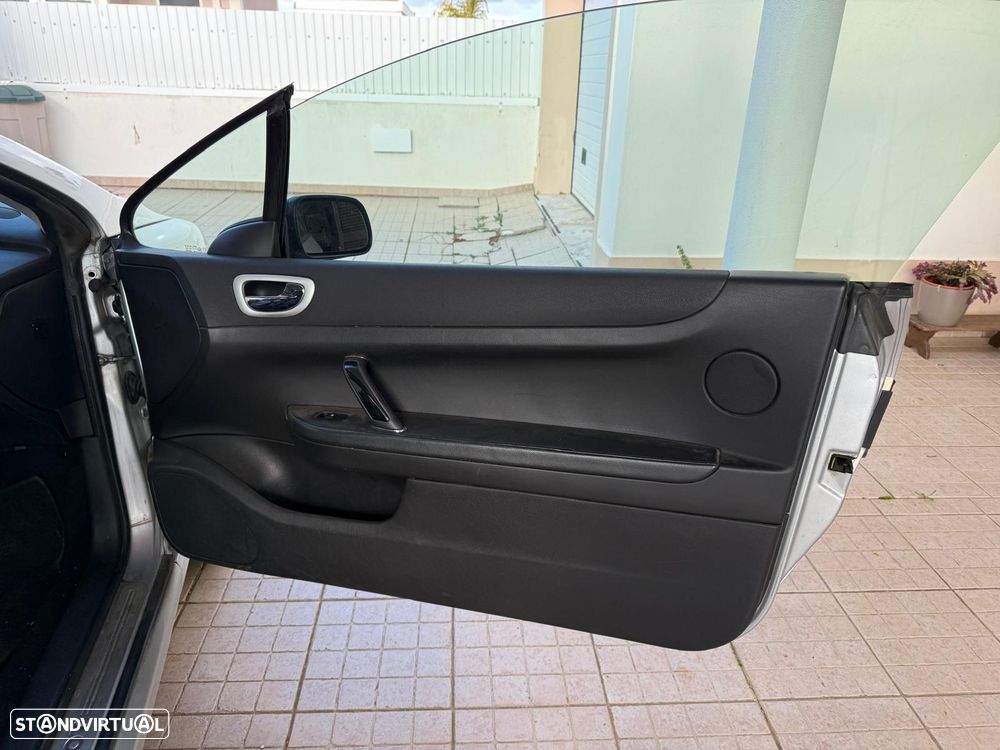 Peugeot 307 CC 1.6 Dynamique - 8