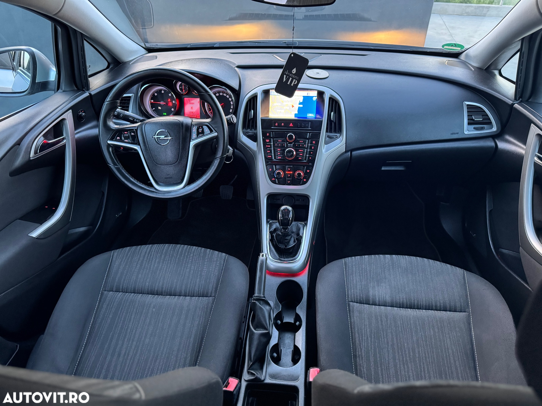 Opel Astra 1.7 CDTI DPF Sports Tourer Design Edition - 8