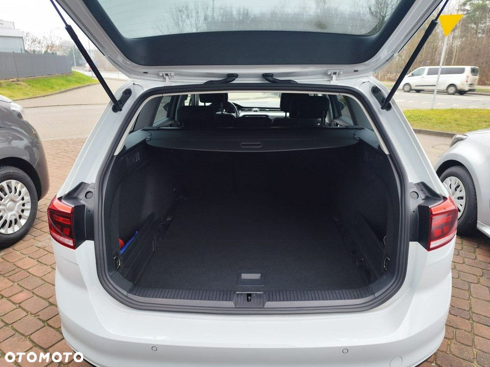 Volkswagen Passat Variant - 19