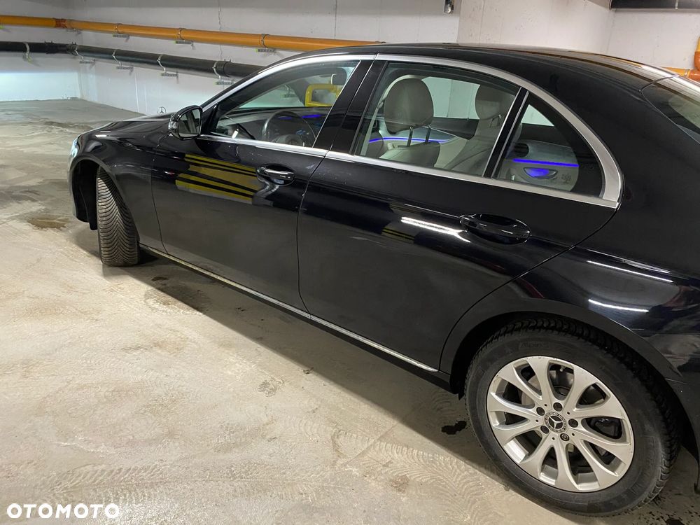 Mercedes-Benz Klasa E 200 4-Matic 9G-TRONIC - 15