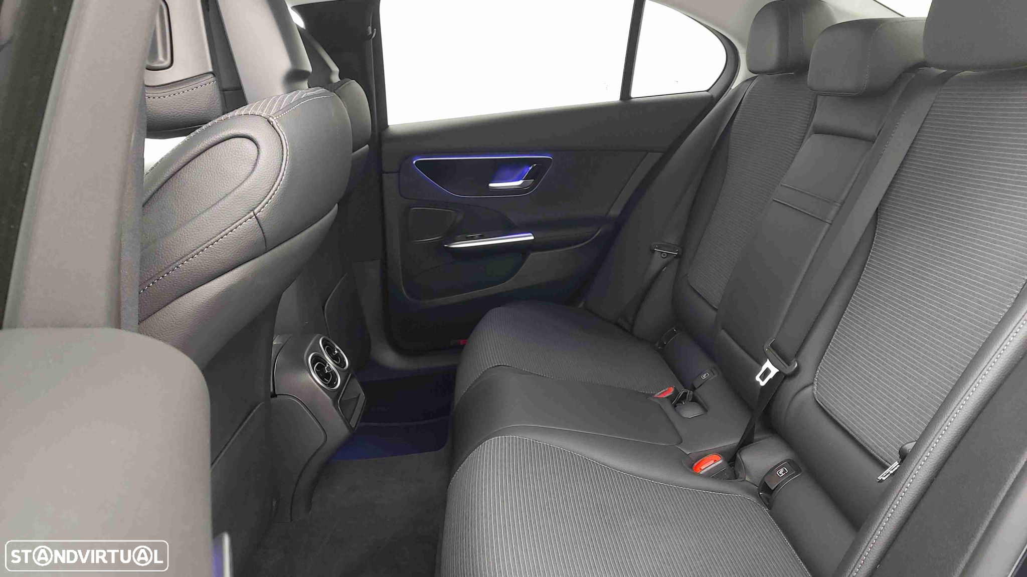 Mercedes-Benz C 220 d Avantgarde - 25