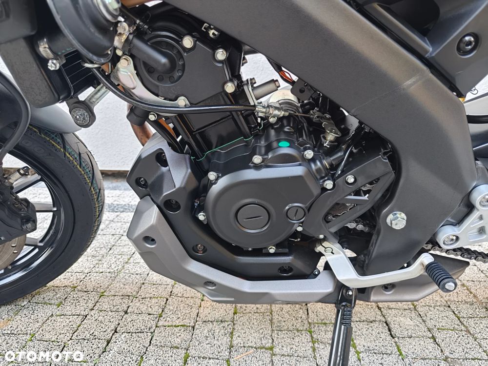 Yamaha MT - 19