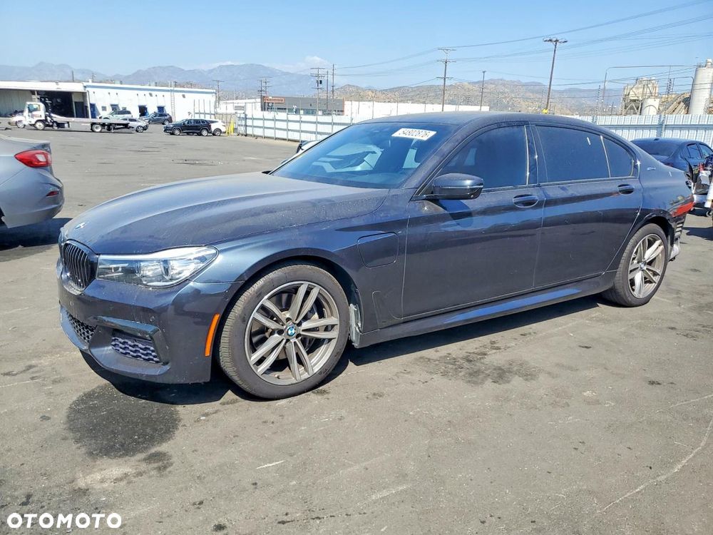 BMW Seria 7 740Le xDrive iPerformance - 2