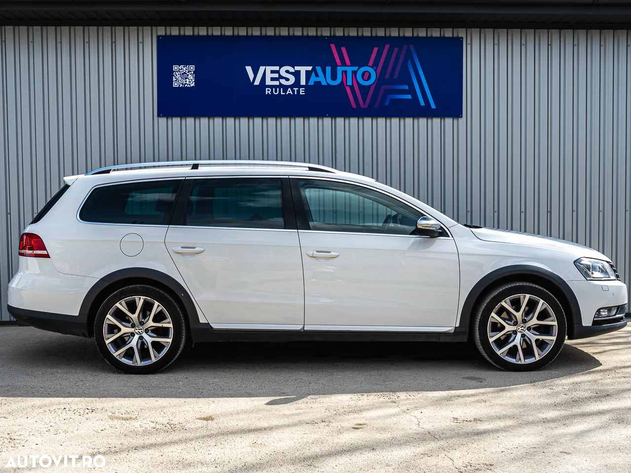 Volkswagen Passat Alltrack 2.0 TDI 4Motion DSG BlueMotion Tec - 16
