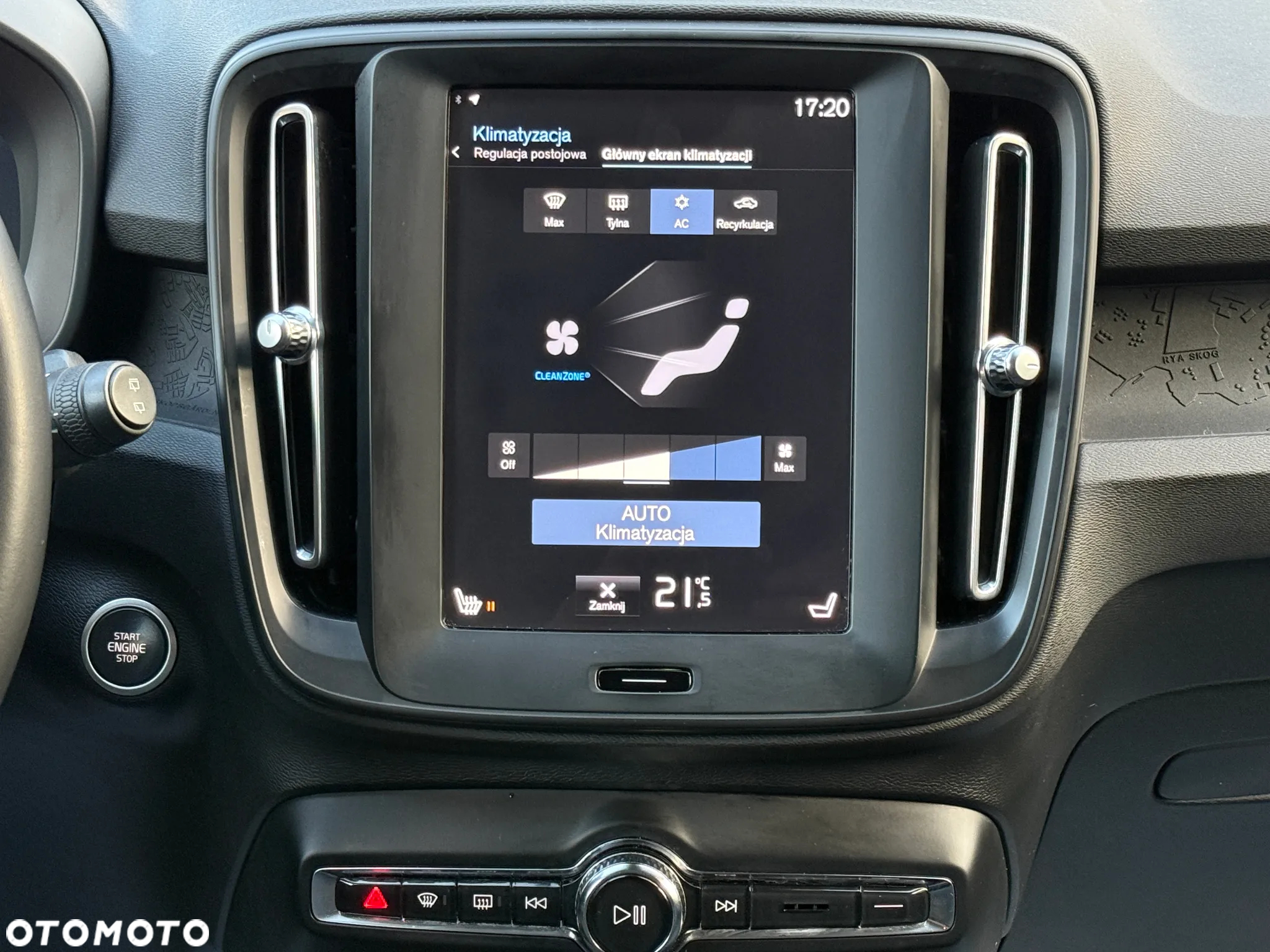 Volvo XC 40 T3 Momentum Pro - 11