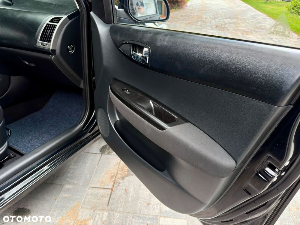 Hyundai i20 1.25 Wersja Jubileuszowa - 12
