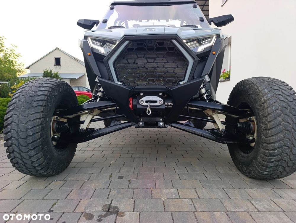 Polaris RZR - 12