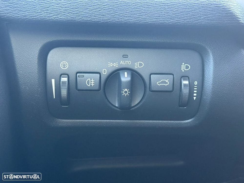 Volvo V40 1.6 D2 Summum - 16