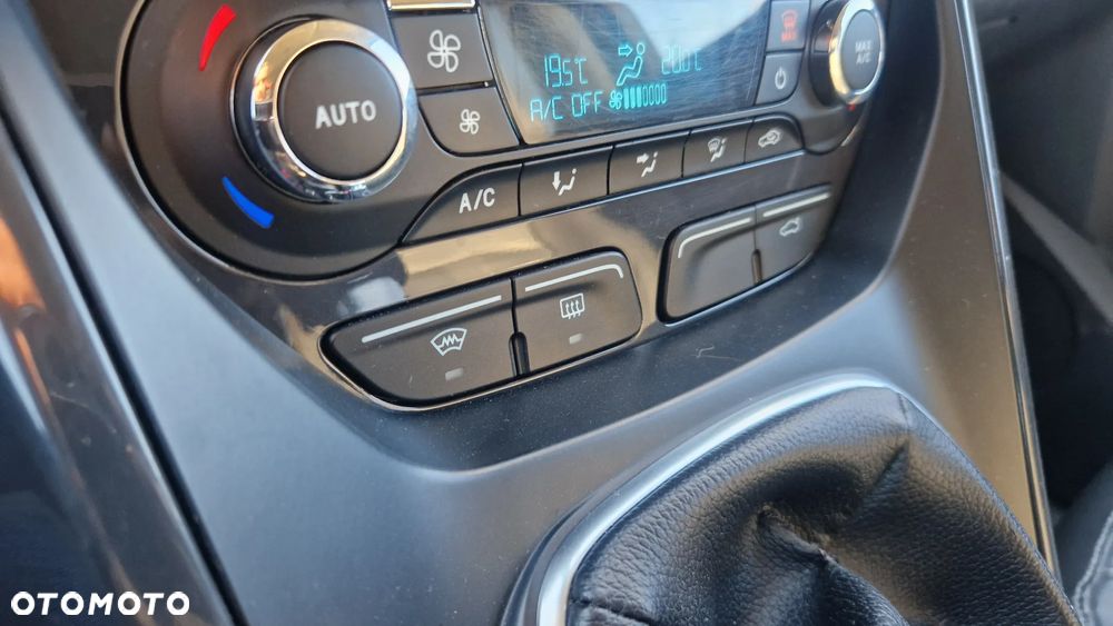 Ford Kuga 2.0 TDCi 4x4 SYNC - 16