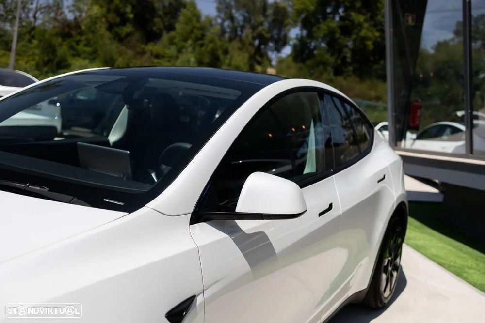 Tesla Model Y Standard - 13