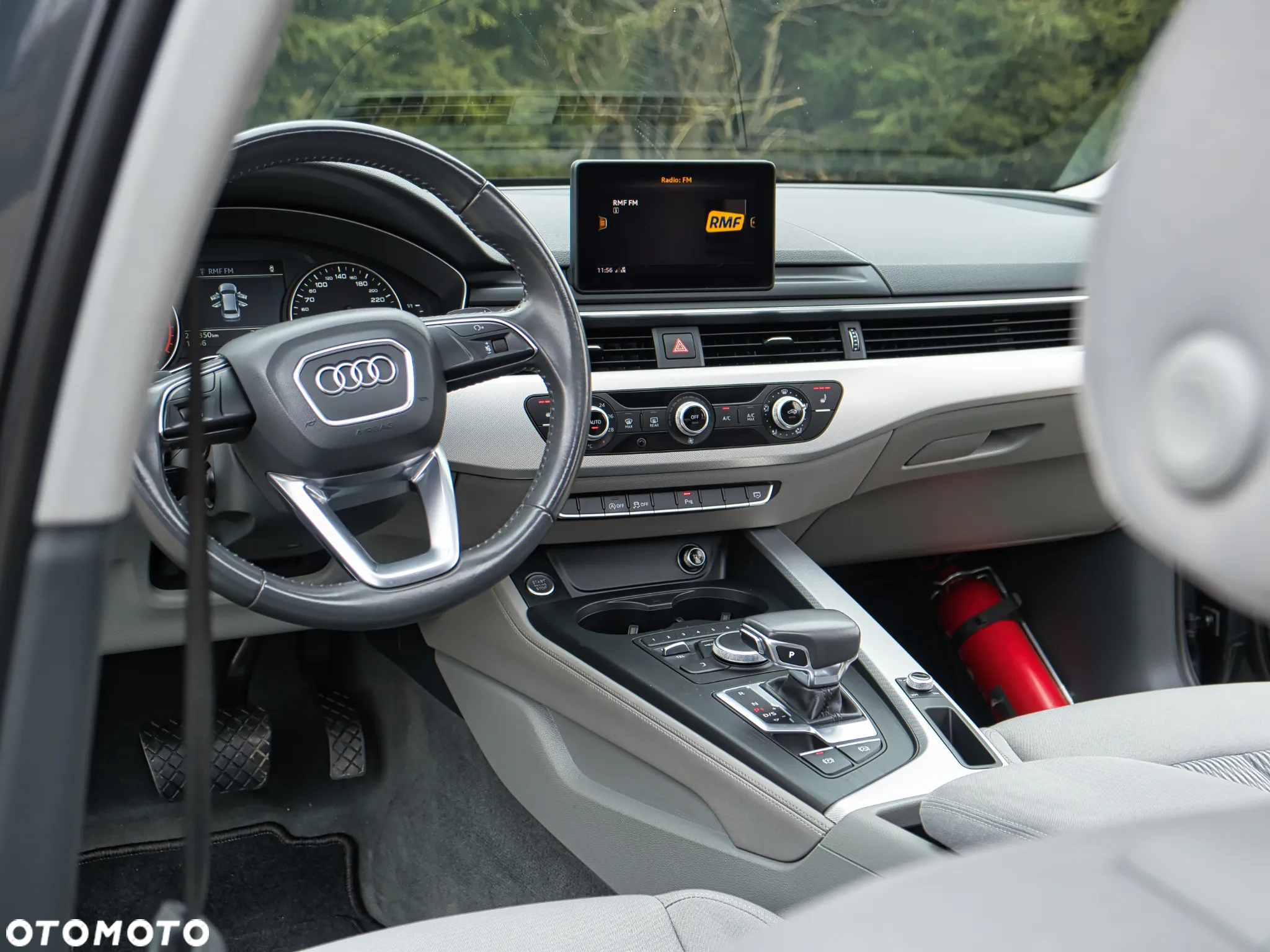Audi A4 2.0 TDI Design S tronic - 17