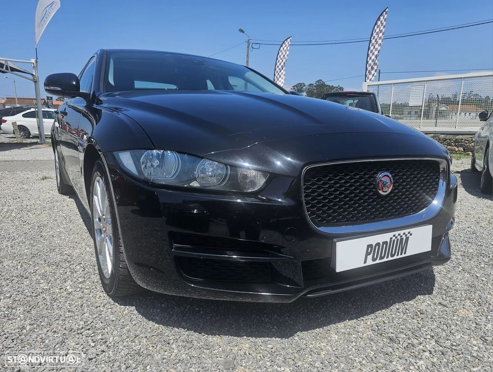 Jaguar XE 2.0 D Prestige AWD Aut. - 4