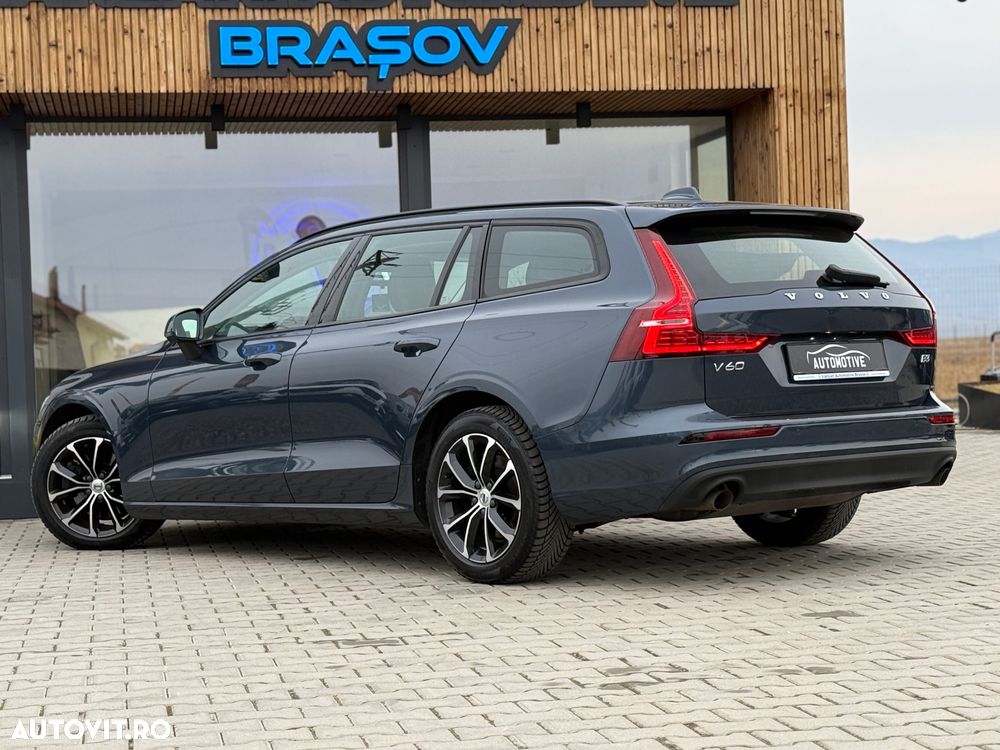 Volvo V60 B3 B DKG Momentum Pro - 17